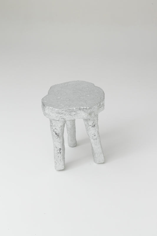 TABOURET TRIPODE ARGENTÉ