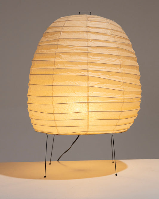 Lampada di installazione di Akari, Isamu Noguchi, anni '50