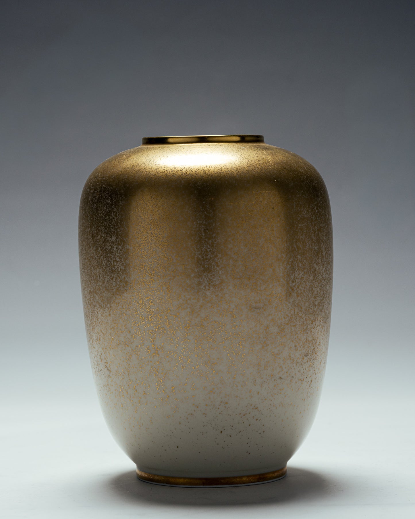 VASE EN PORCELAINE, TIRSCHENREUTH, 1970s