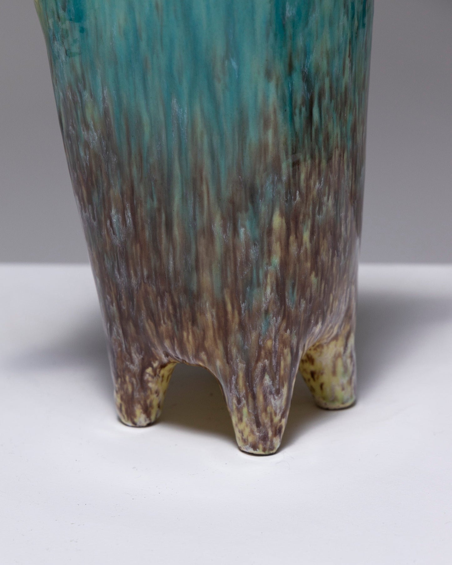 VASE EN FAÏENCE ÉMAILLÉE, ACCOLAY, 1950s