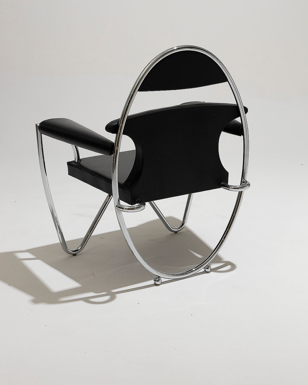 ITALIAN BLACK LEATHER ARMCHAIR, 1980s