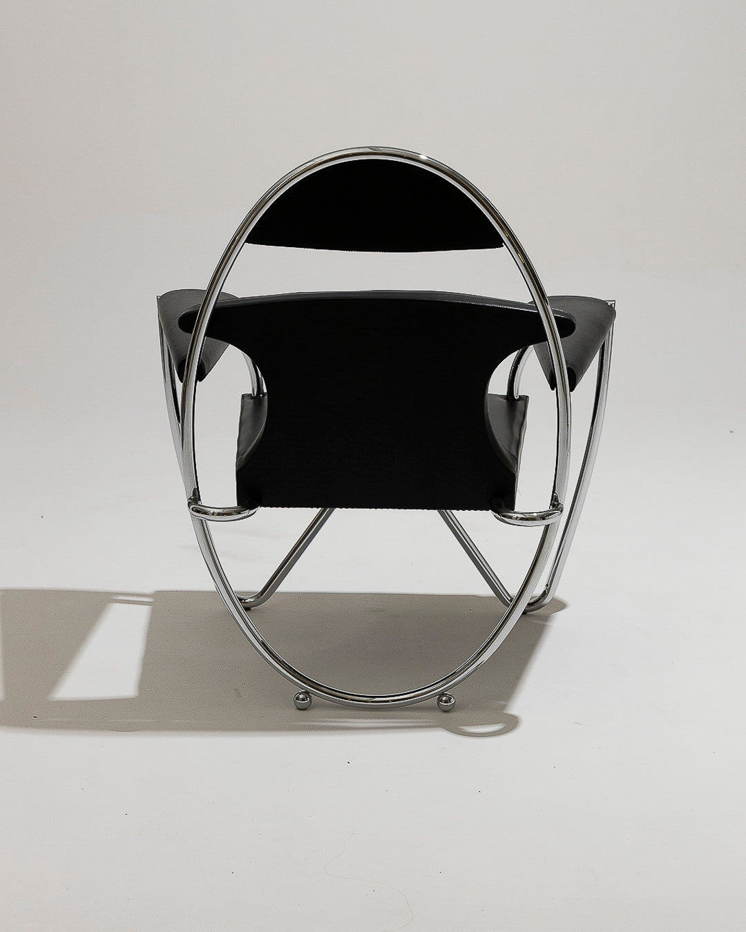 ITALIAN BLACK LEATHER ARMCHAIR, 1980s