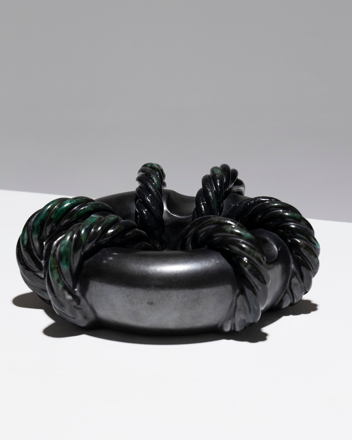 "AUX CORDES" ASHTRAY IN VALLAURIS EARTHENWARE, MARCEL GIRAUD, 1940s