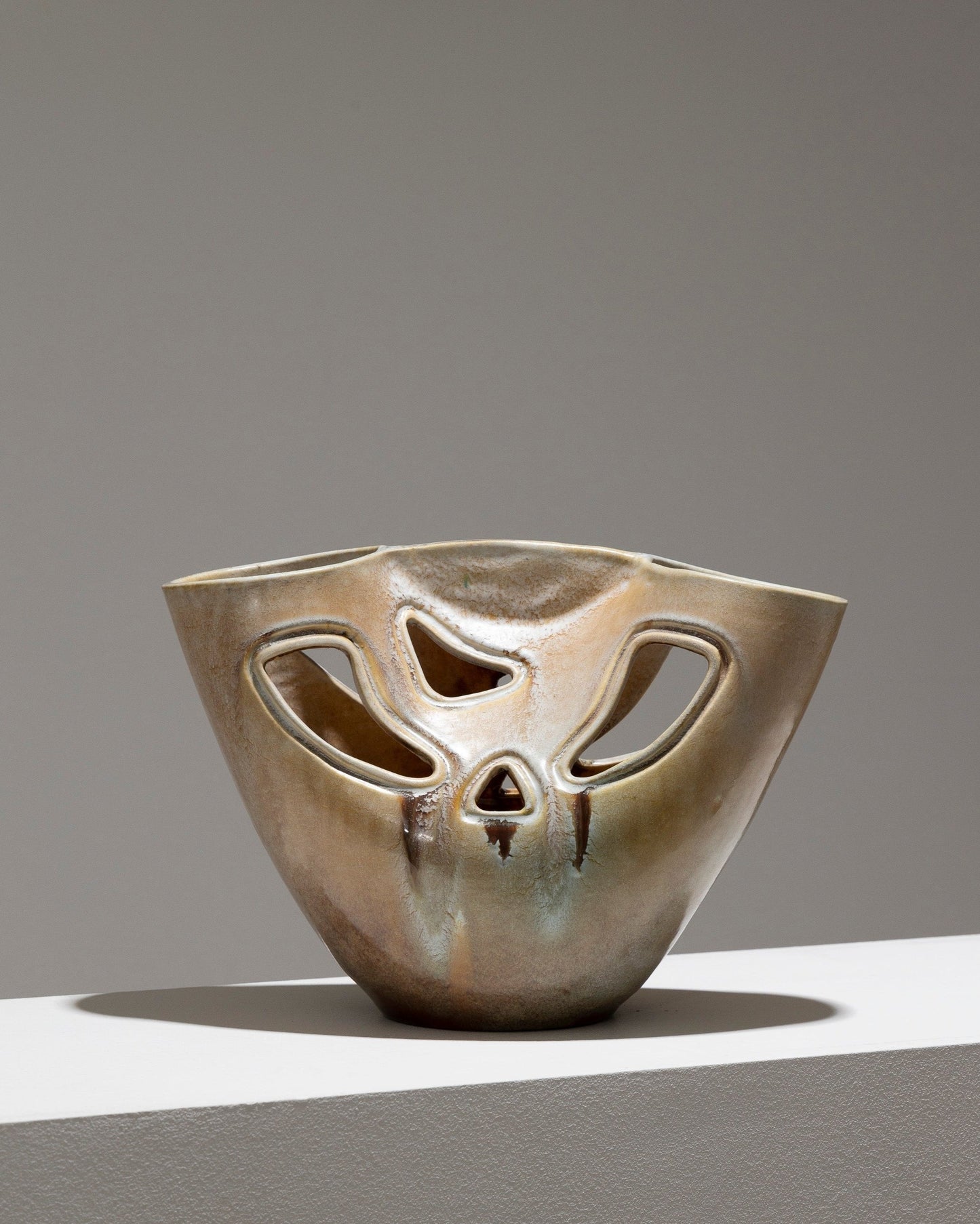 VASE NAVETTE EN CÉRAMIQUE, ACCOLAY, 1960s