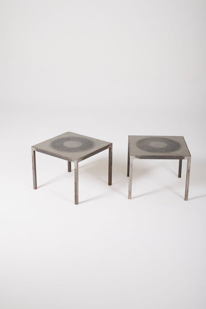 Paire de tables d'appoint du designer Marc D'Haenens, années 1970. La structure est en métal et les plateaux sont en étain. Très bel état