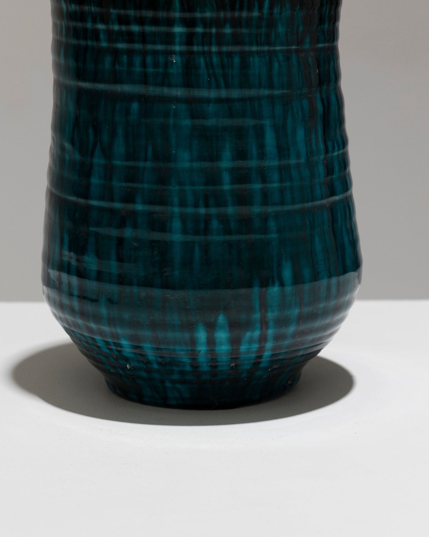 VASE EN FAÏENCE À "COULURES", ACCOLAY, 1950s