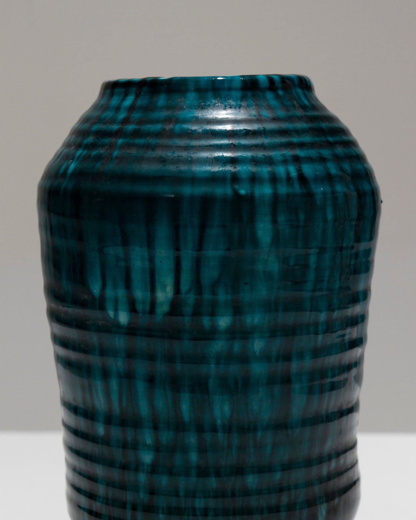 VASE EN FAÏENCE À "COULURES", ACCOLAY, 1950s