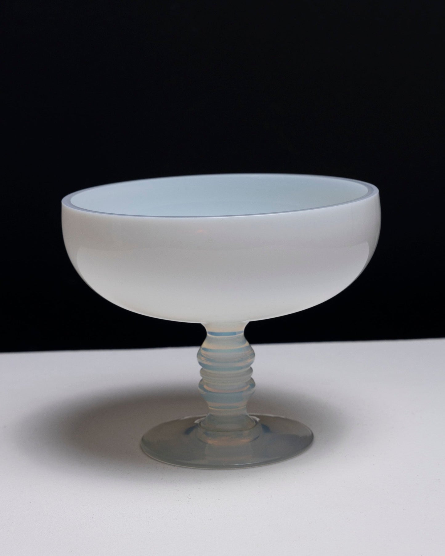 MILK GLASS RING CUTTER, SÈVRES CRYSTAL, 1950s