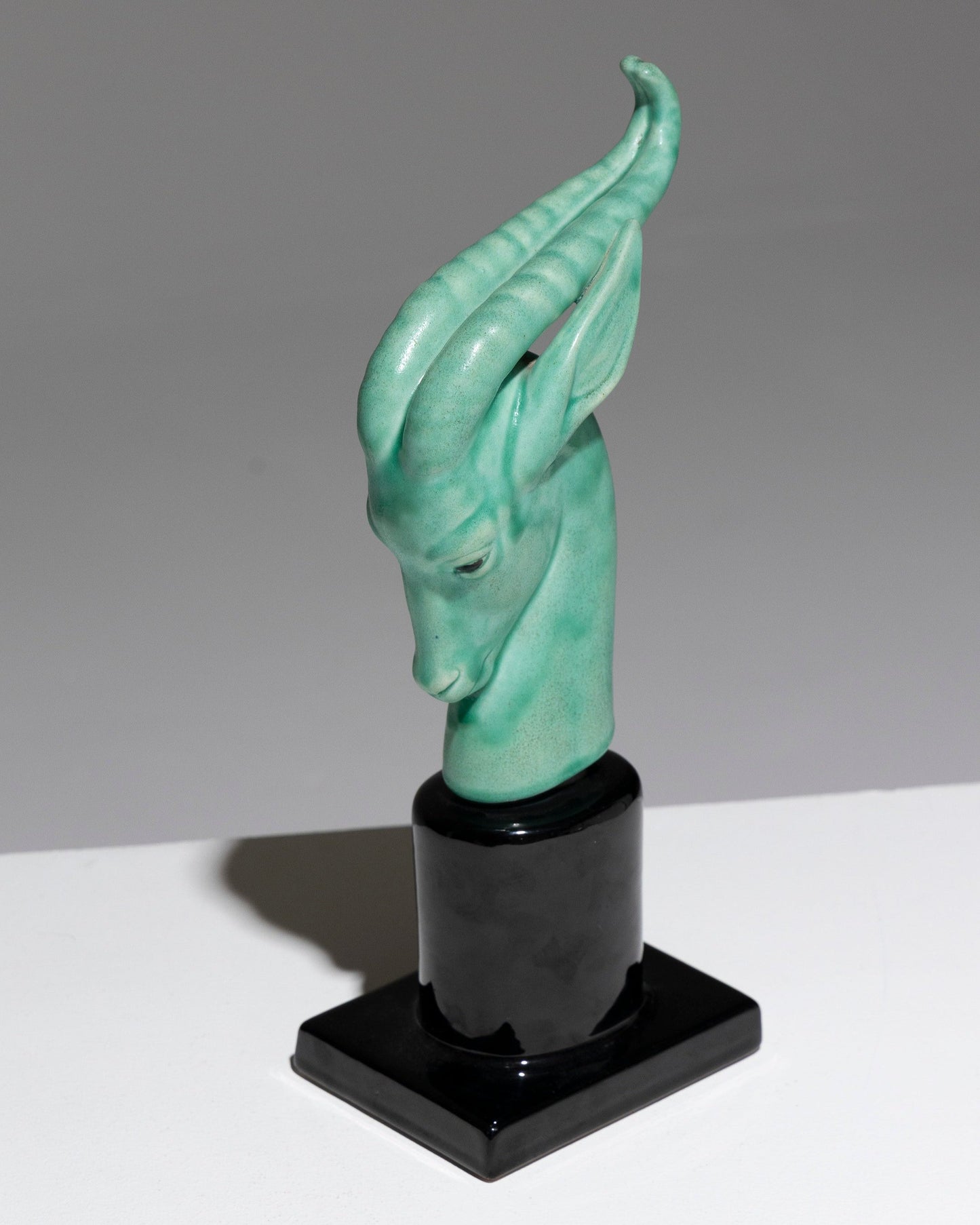 SCULPTURE PORCELAINE "TÊTE D'ANTILOPE", PAUL MILET, 1930s