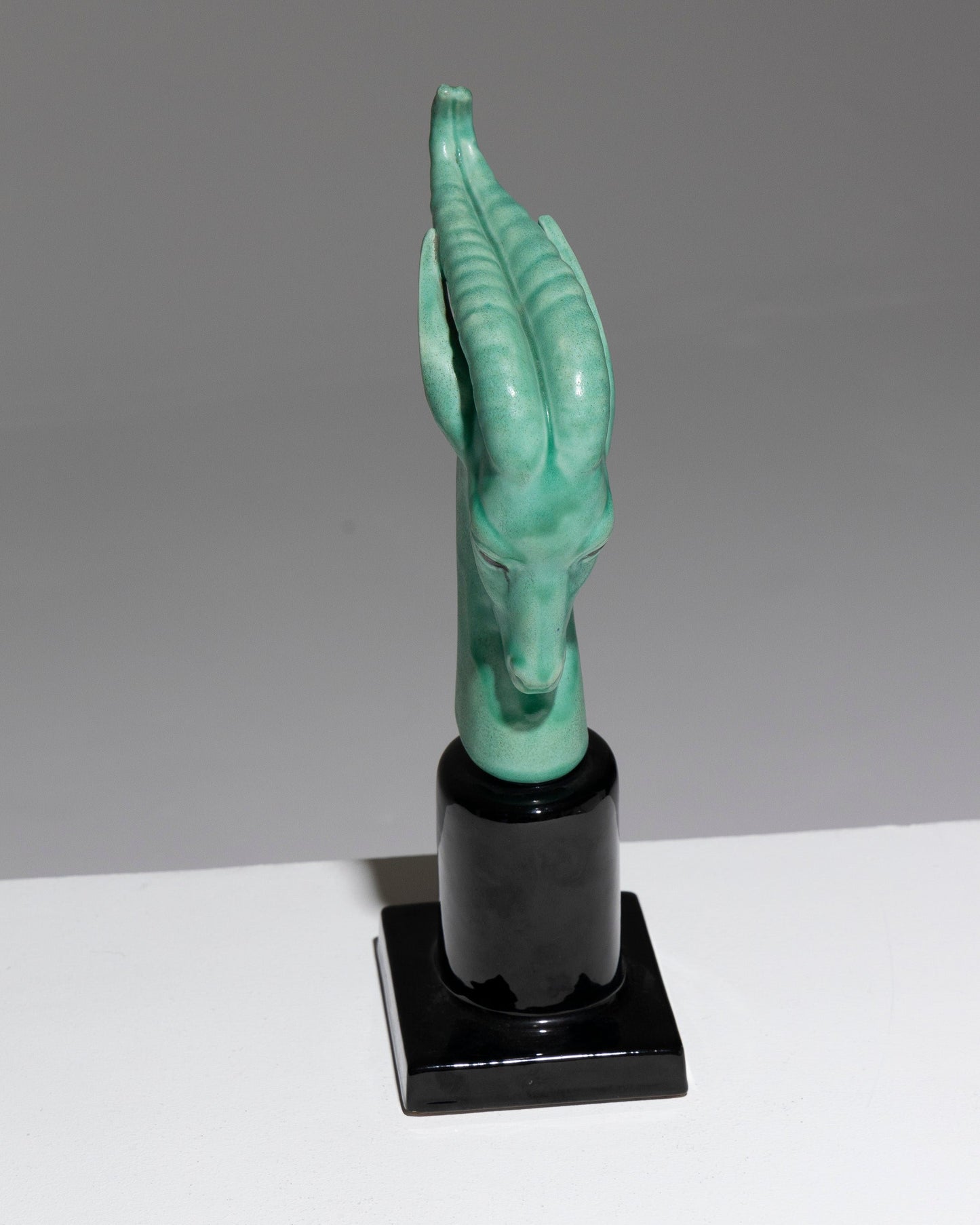 SCULPTURE PORCELAINE "TÊTE D'ANTILOPE", PAUL MILET, 1930s