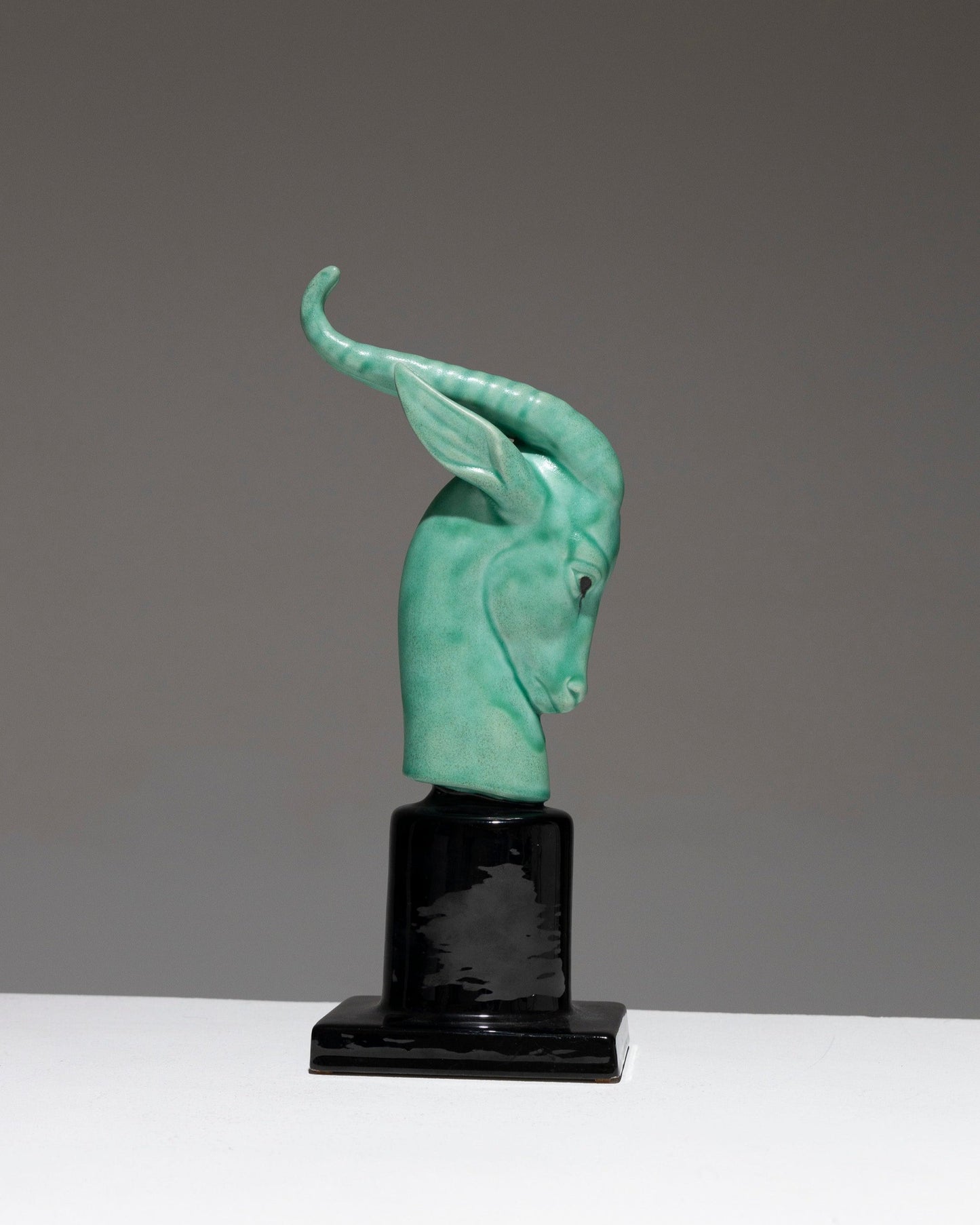 SCULPTURE PORCELAINE "TÊTE D'ANTILOPE", PAUL MILET, 1930s