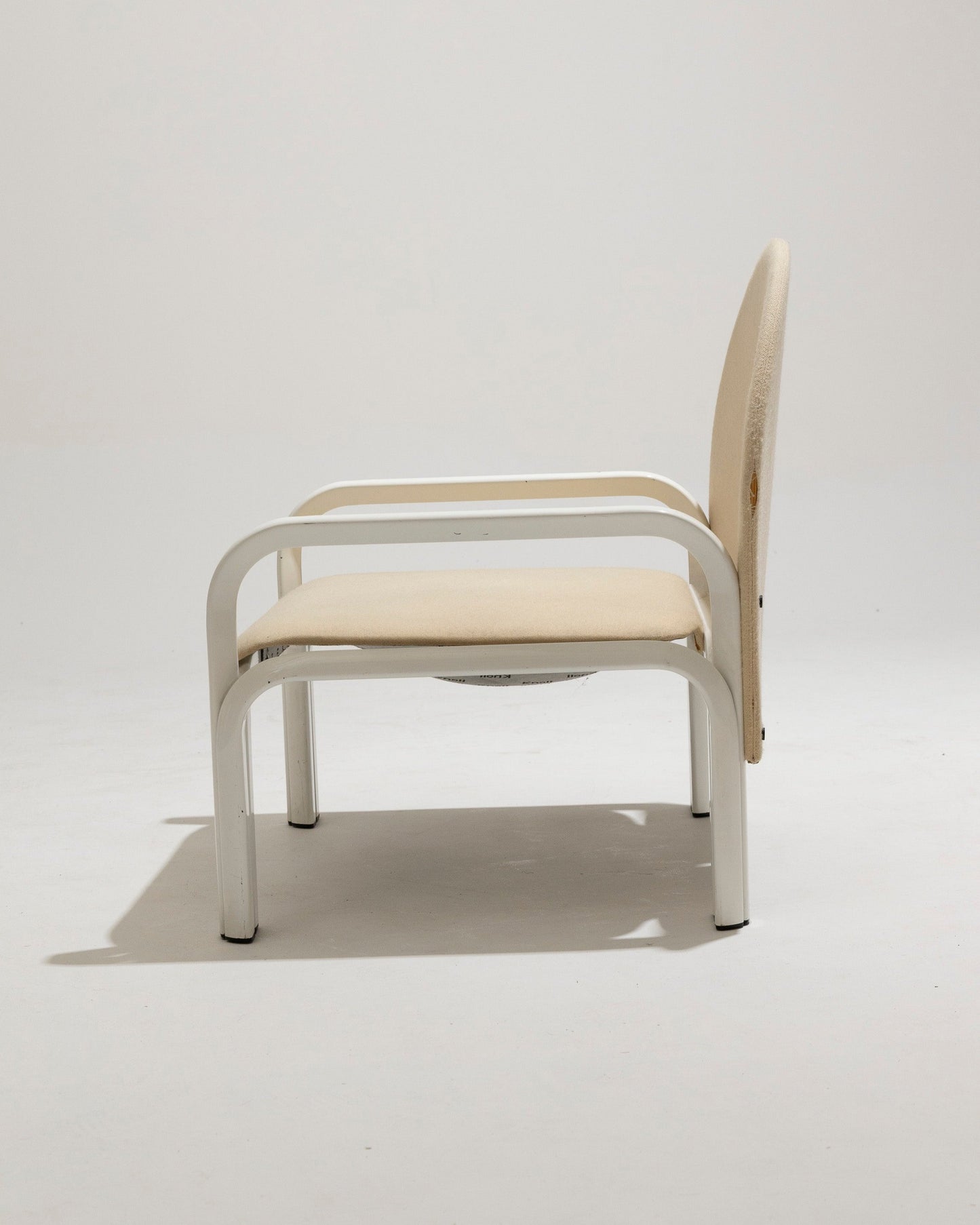 “54L” ARMCHAIR IN WHITE METAL AND FABRIC, GAE AULENTI, 1970s