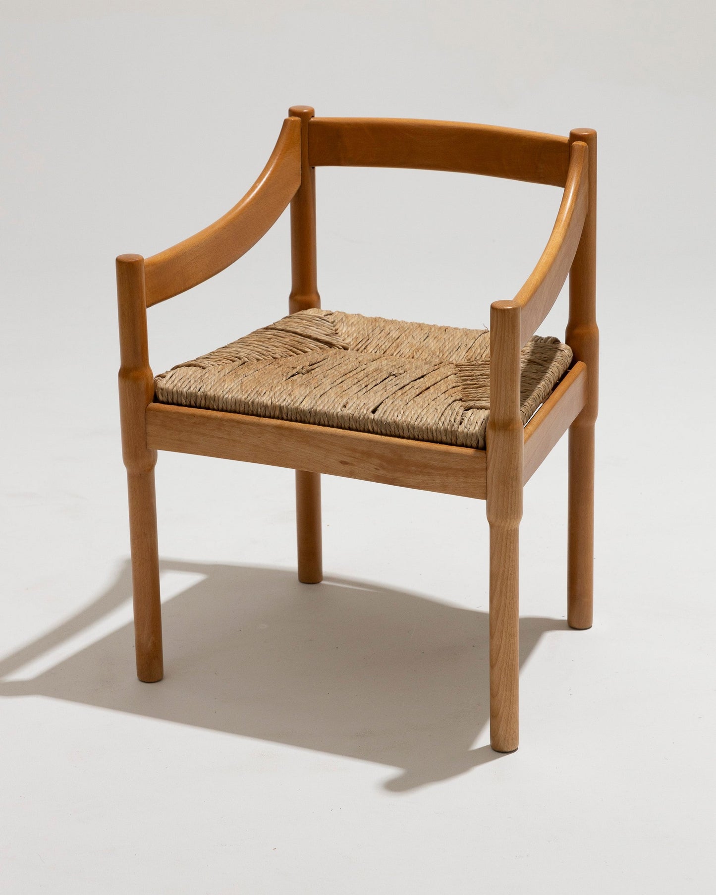 PAIRE DE CHAISES EN PAILLE ET BOIS, VICO MAGISTRETTI, CASSINA, 1960s