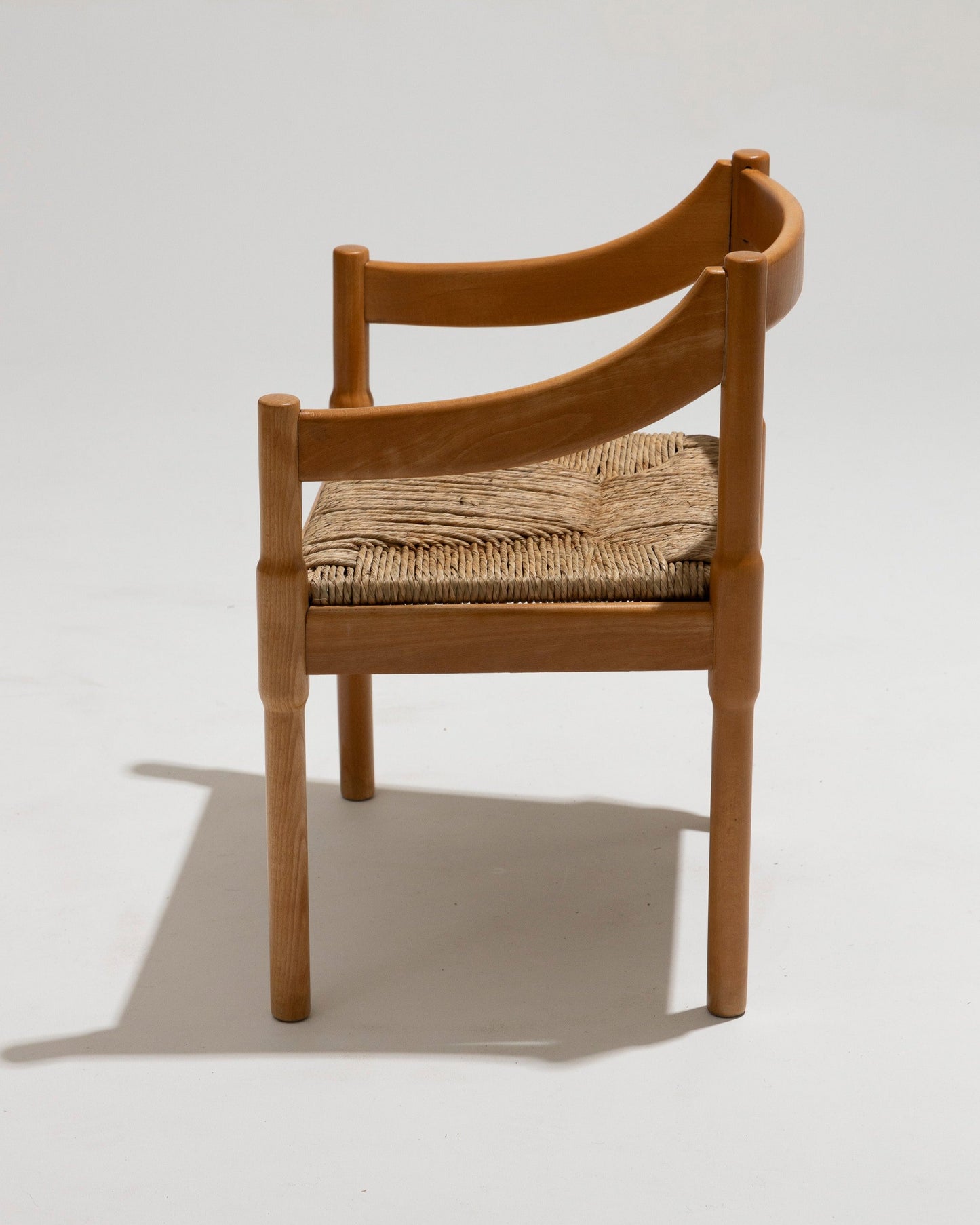 PAIRE DE CHAISES EN PAILLE ET BOIS, VICO MAGISTRETTI, CASSINA, 1960s