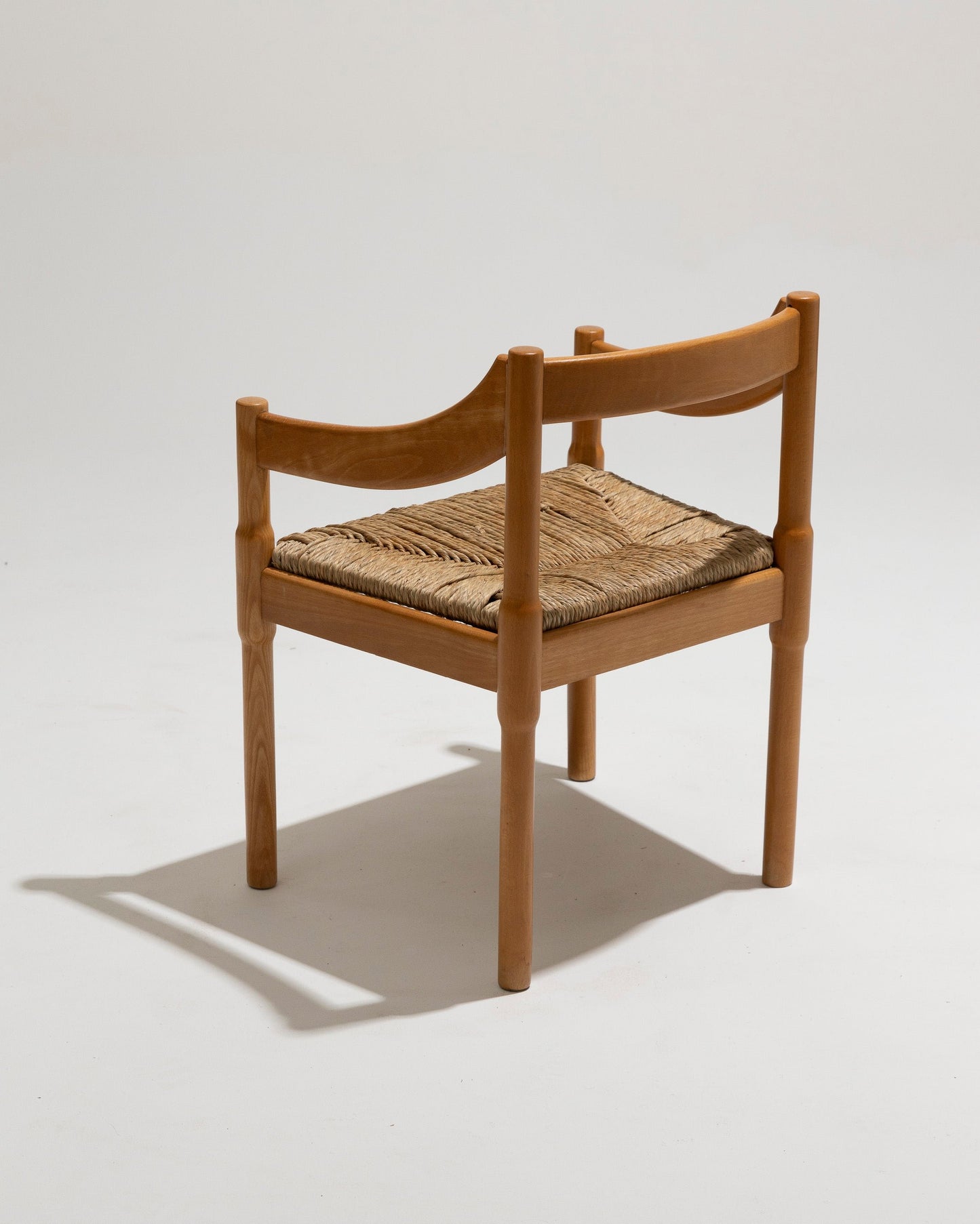 PAIRE DE CHAISES EN PAILLE ET BOIS, VICO MAGISTRETTI, CASSINA, 1960s