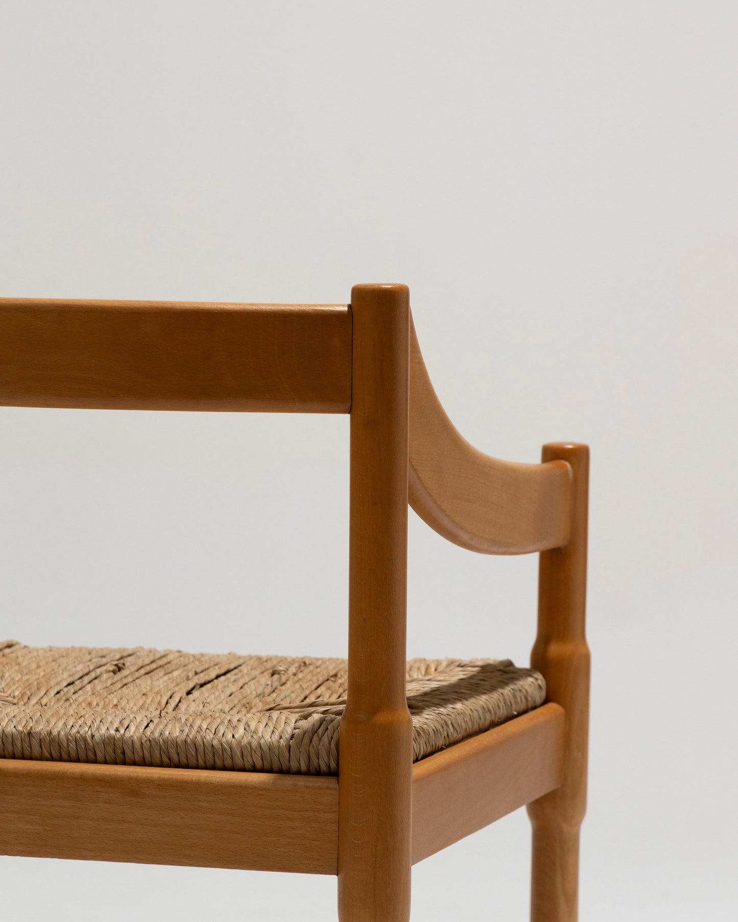 PAIRE DE CHAISES EN PAILLE ET BOIS, VICO MAGISTRETTI, CASSINA, 1960s