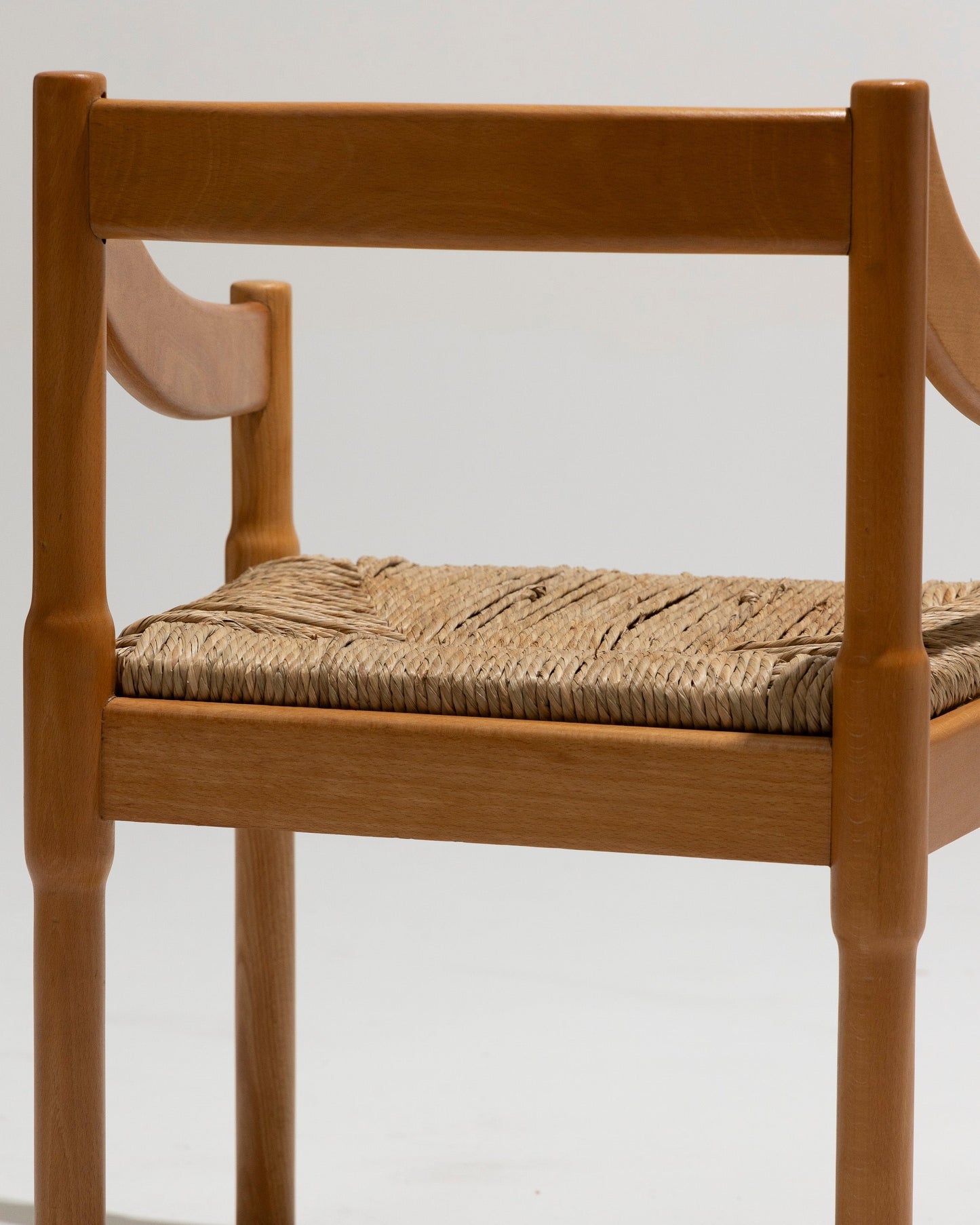 PAIRE DE CHAISES EN PAILLE ET BOIS, VICO MAGISTRETTI, CASSINA, 1960s