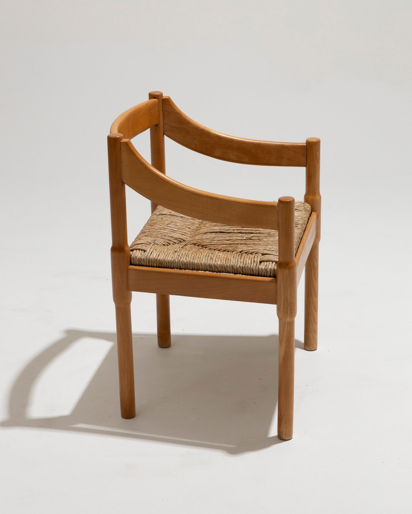 PAIRE DE CHAISES EN PAILLE ET BOIS, VICO MAGISTRETTI, CASSINA, 1960s