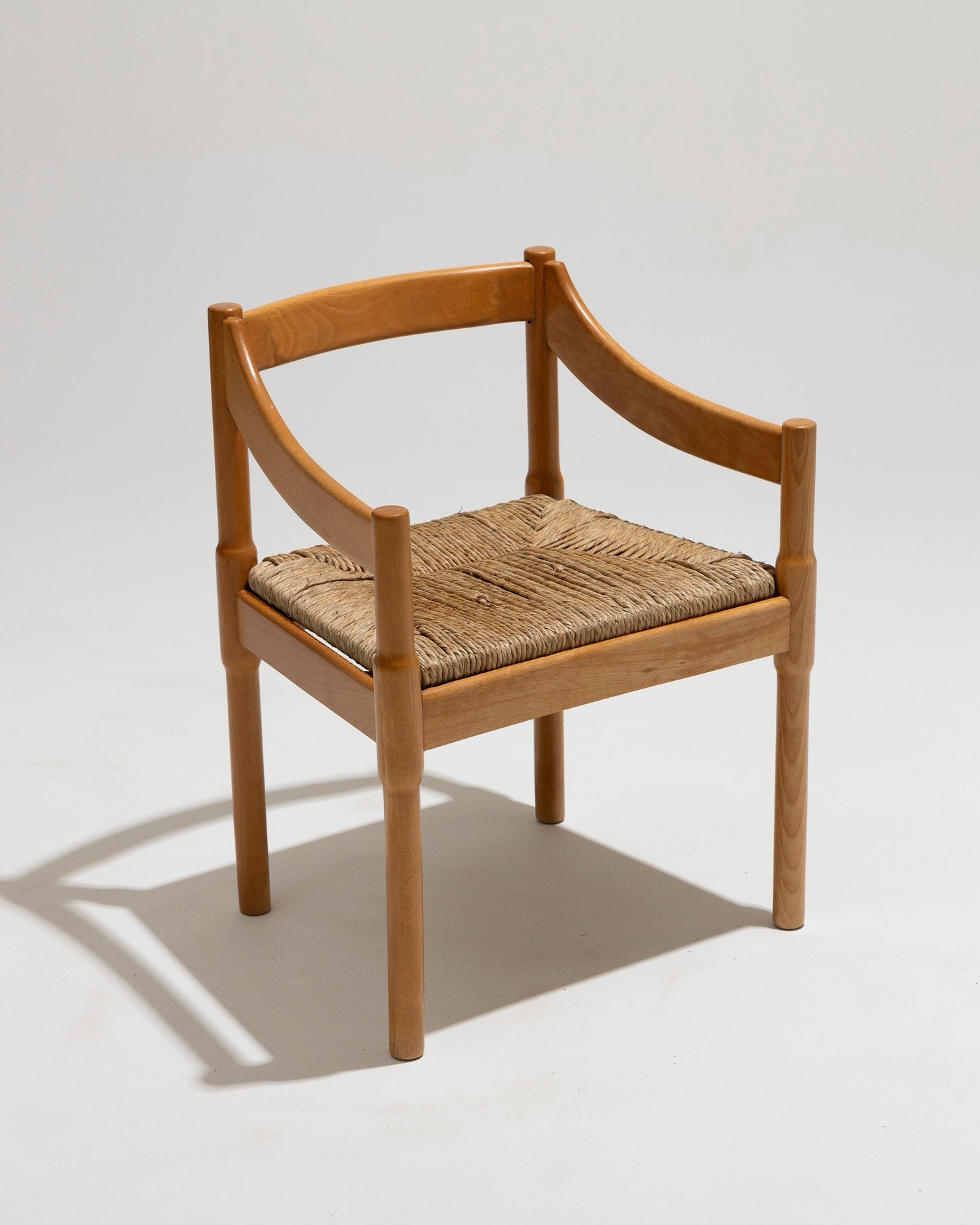 PAIRE DE CHAISES EN PAILLE ET BOIS, VICO MAGISTRETTI, CASSINA, 1960s