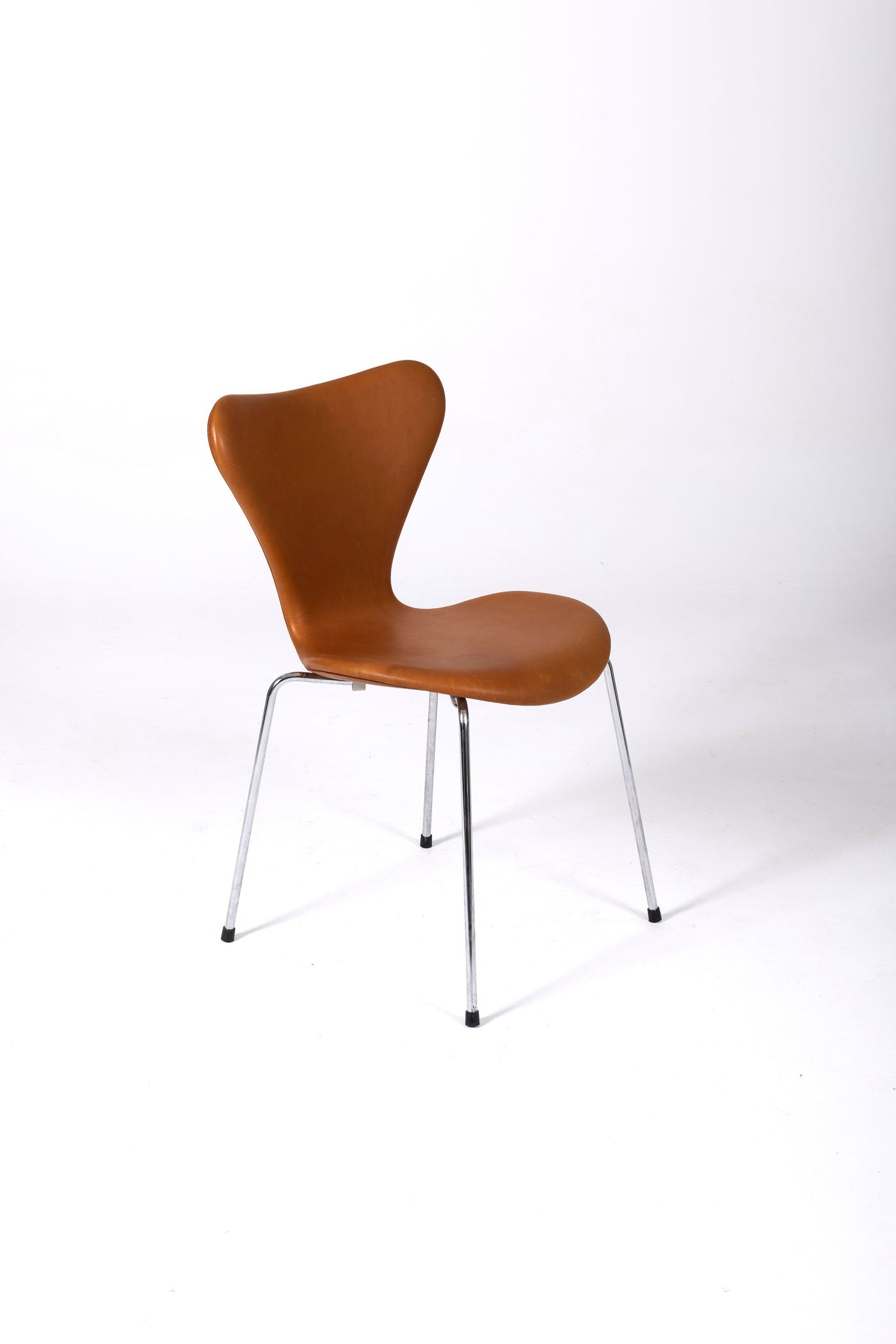 Chaise en cuir Arne Jacobsen
