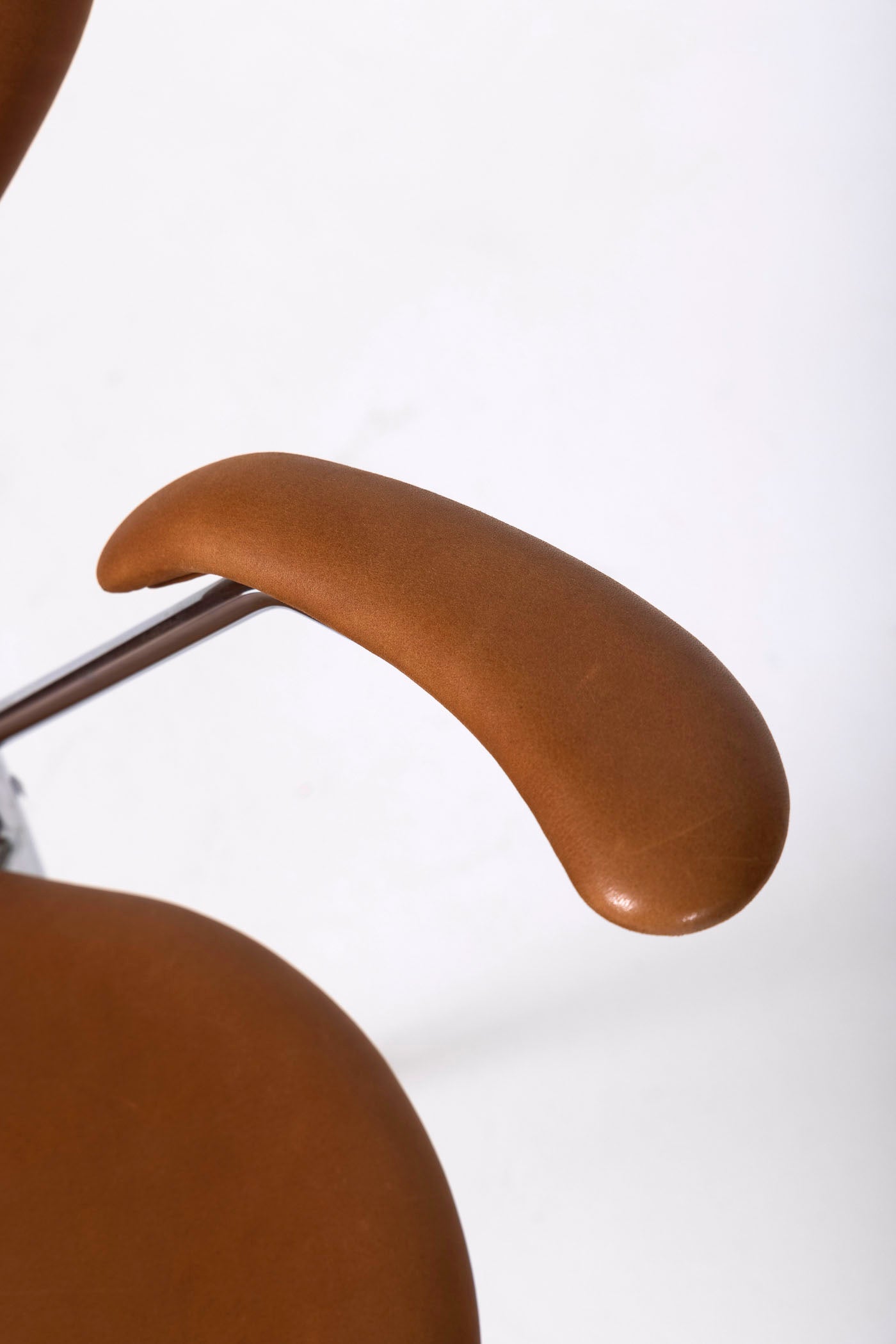 Fauteuil en cuir Arne Jacobsen