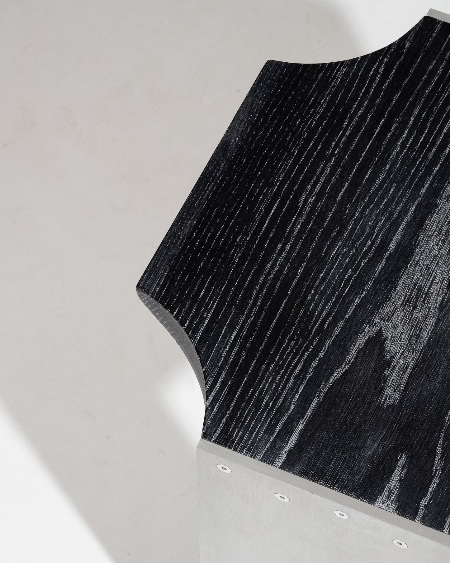 F15 E metal side table 