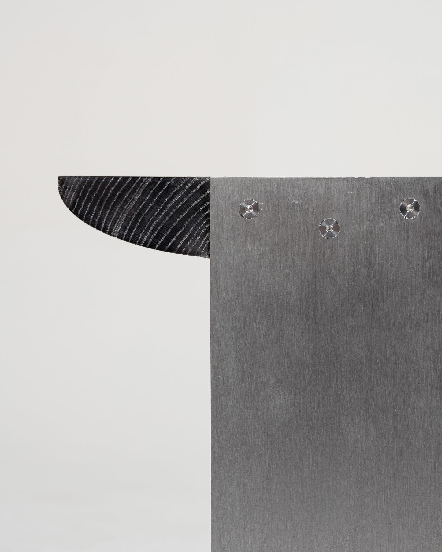 F15 E metal side table 