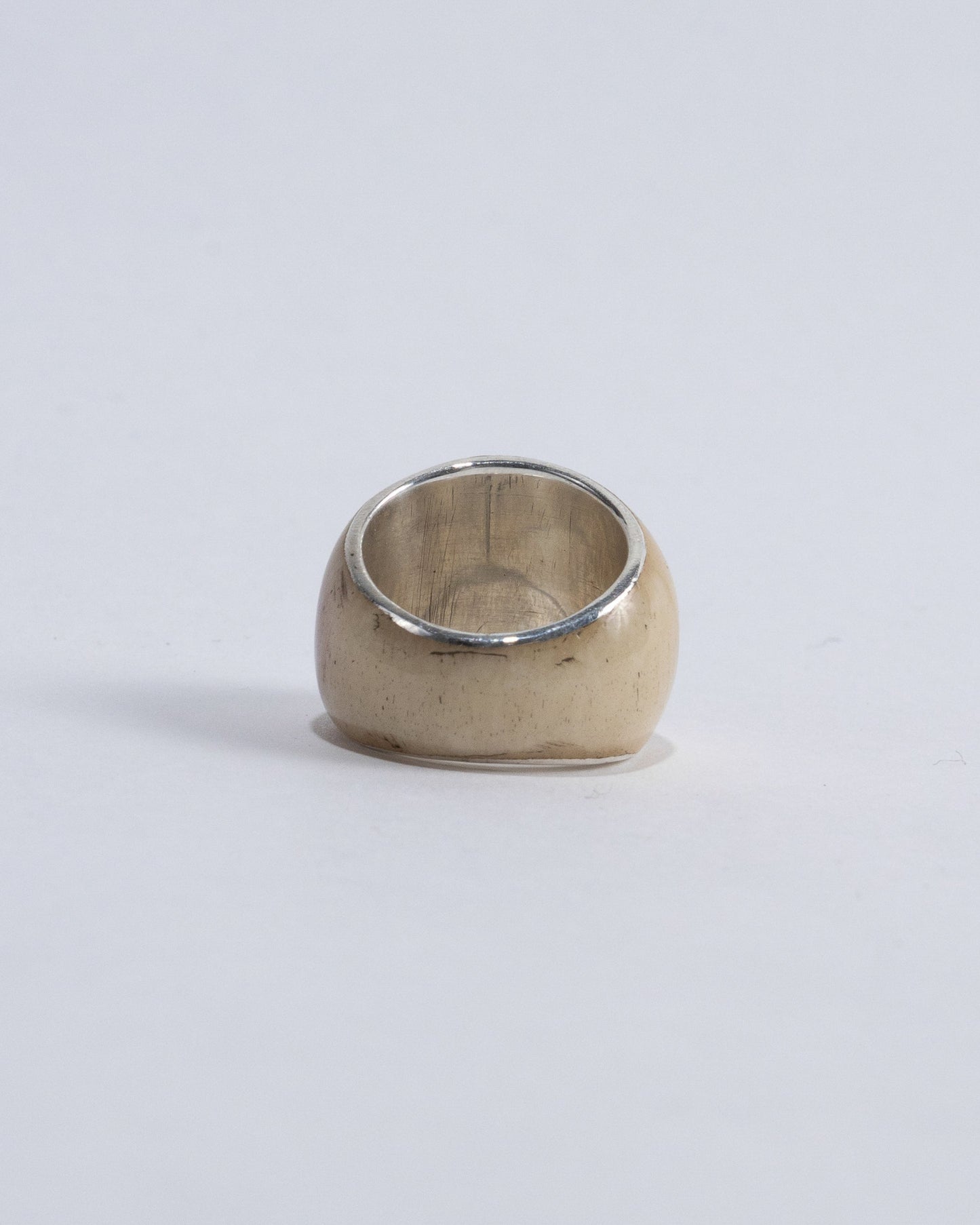 BAGUE ORNÉE ARGENT 925 ET OS