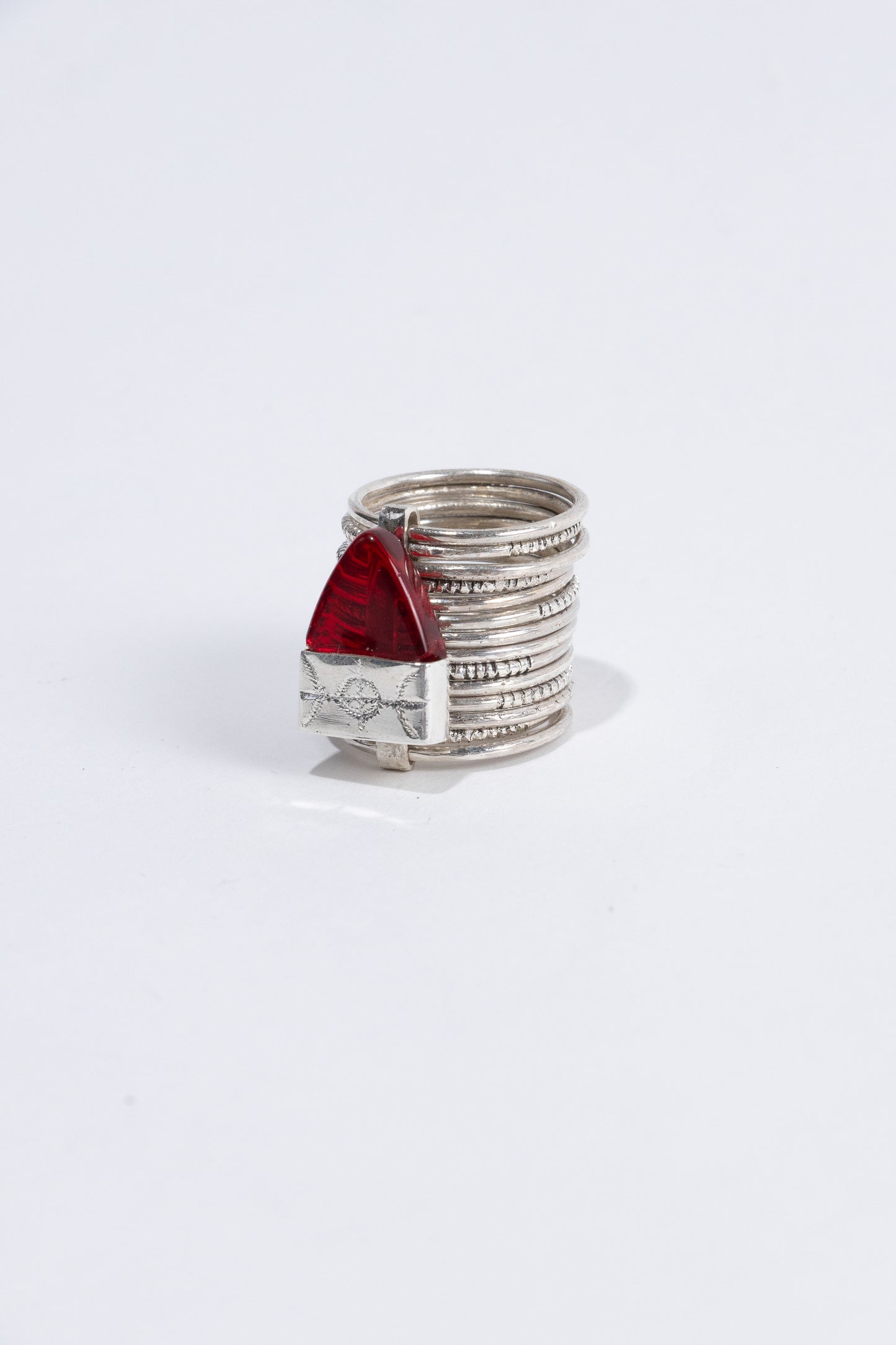 "AKOR" RING IN 925 SILVER AND RED CRYSTAL