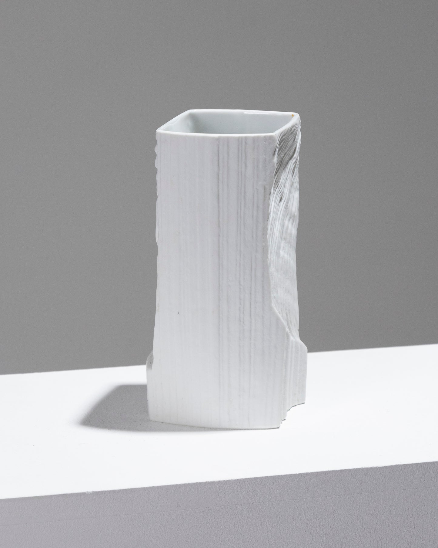 TEXTURED PORCELAIN VASE, MARTIN FREYER, 1980s