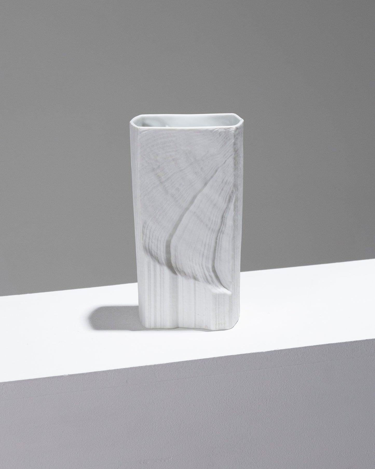 TEXTURED PORCELAIN VASE, MARTIN FREYER, 1980s