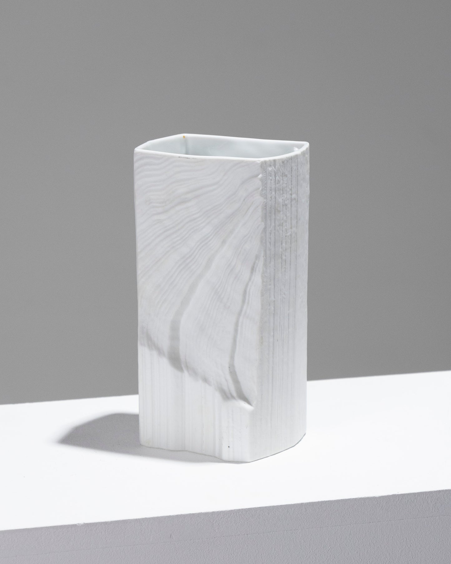 TEXTURED PORCELAIN VASE, MARTIN FREYER, 1980s