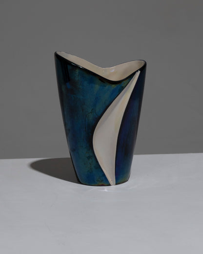 VASE ÉVENTAIL EN PORCELAINE, 1950s