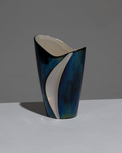 VASE ÉVENTAIL EN PORCELAINE, 1950s