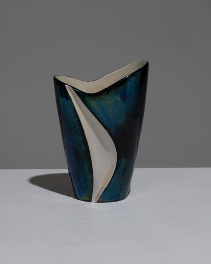 VASE ÉVENTAIL EN PORCELAINE, 1950s