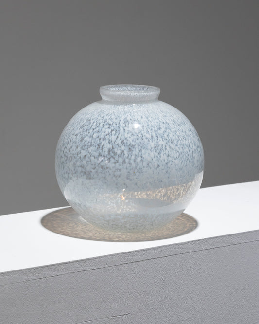 VASE BOULE EN VERRE MOUCHETÉ, 1960s