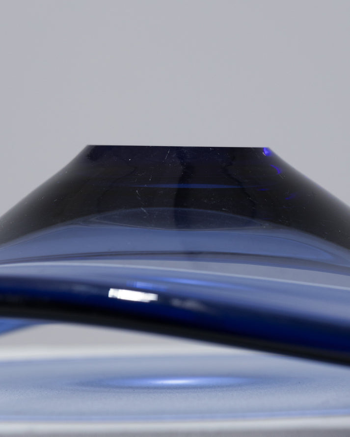 LARGE COUPE EN VERRE ÉPAIS BLEU, 1950s Galerie Paradis — free download