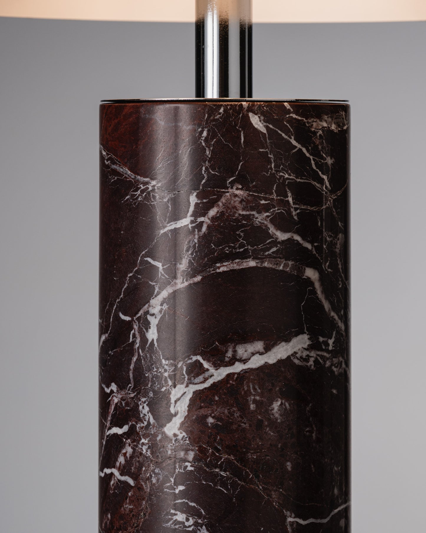 LAMPE DE TABLE ADEI EN MARBRE ET CHROME