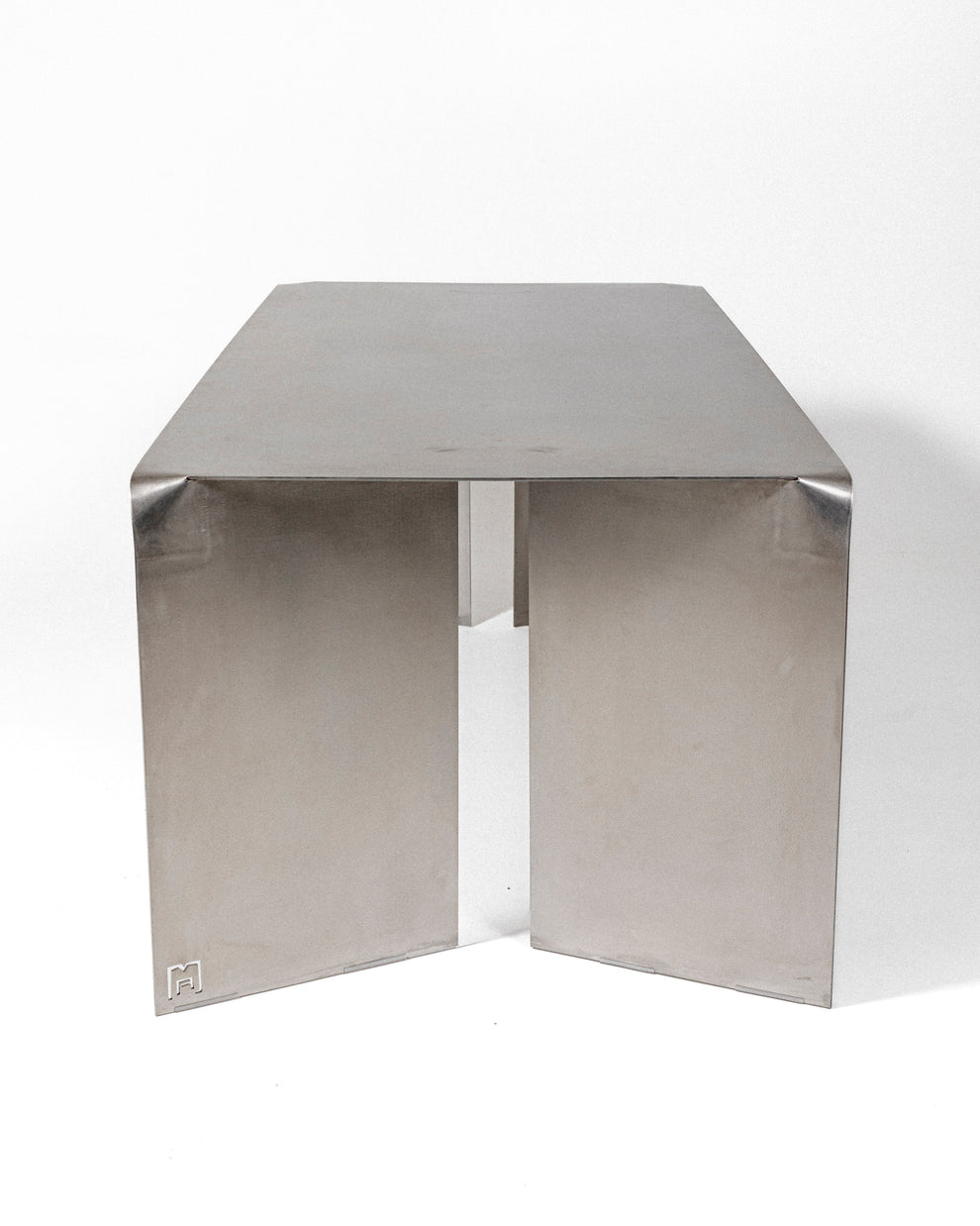 DOA TABLE / DESK – Galerie Paradis