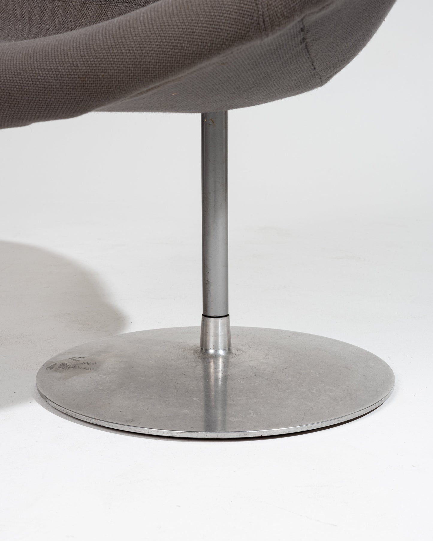 Little Globe chair, Pierre Paulin, 1980s