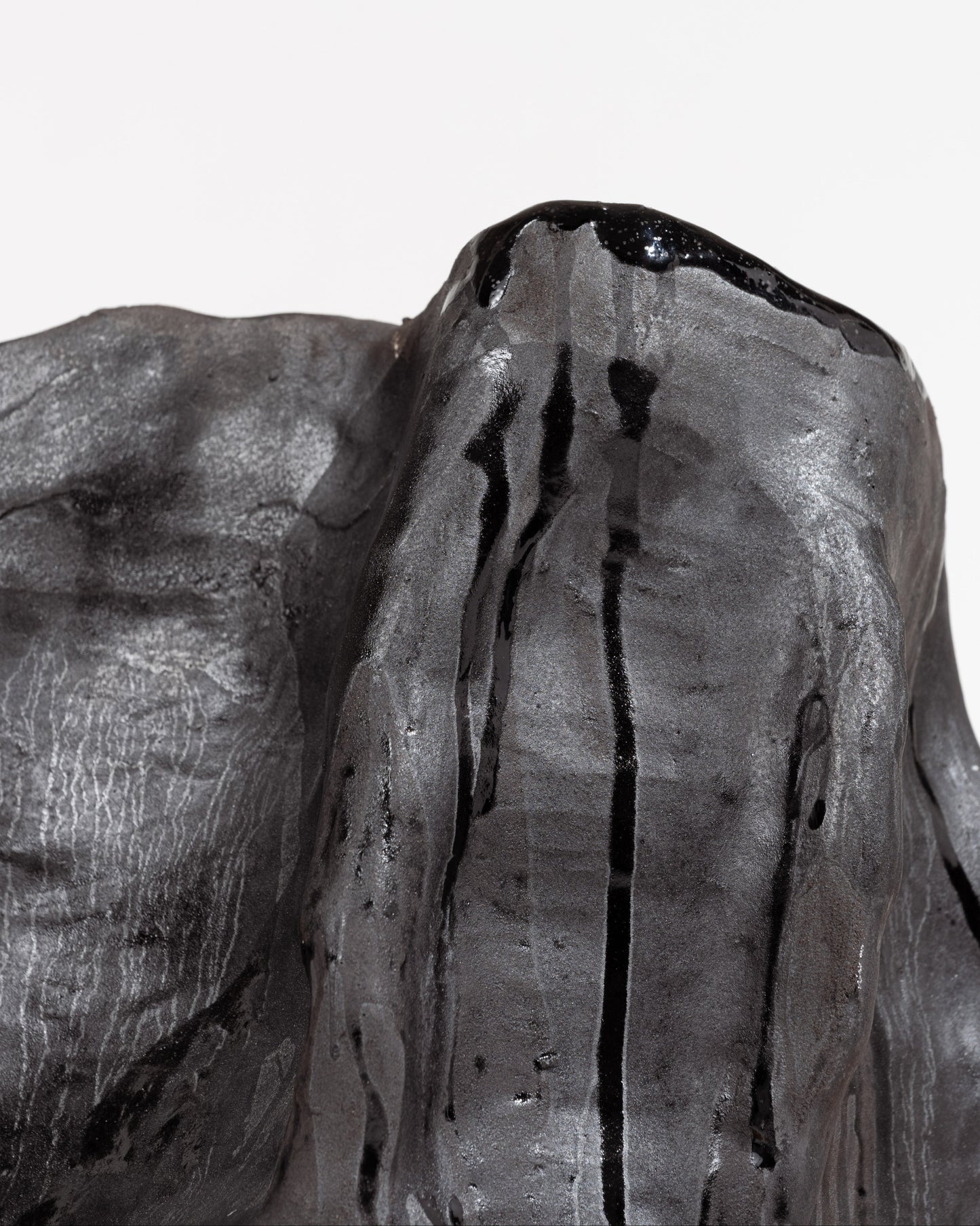 VASE SOULAGES EN GRÈS NOIR MAT