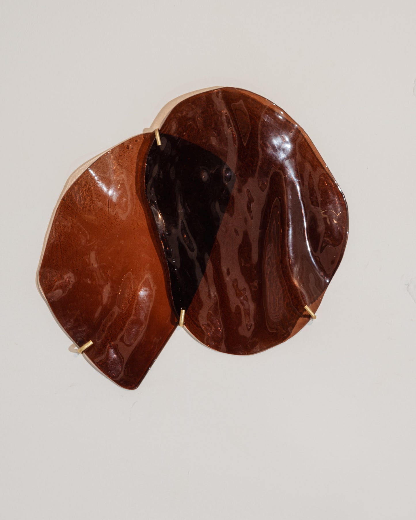 Lagune glass wall installation