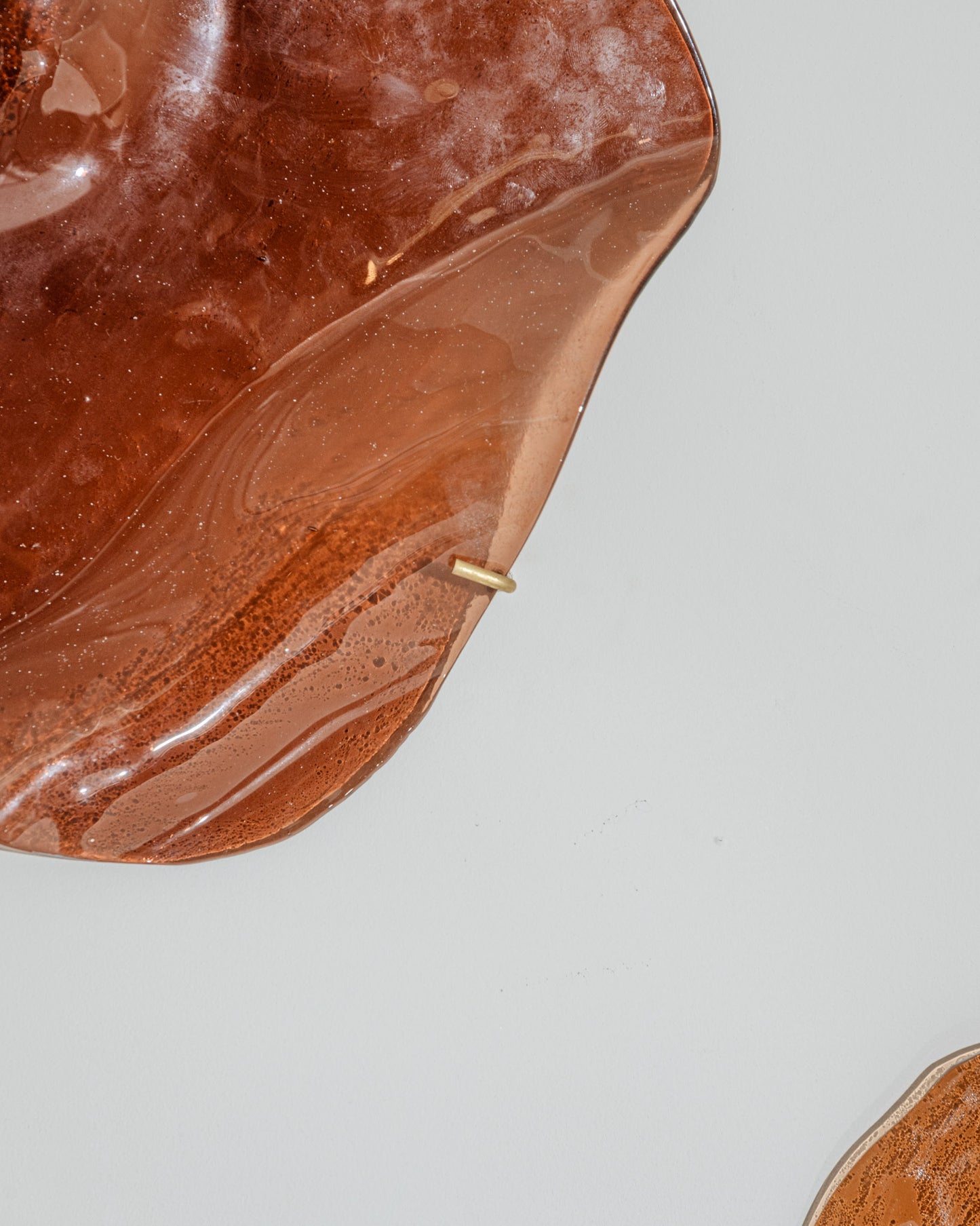 Lagune glass wall installation