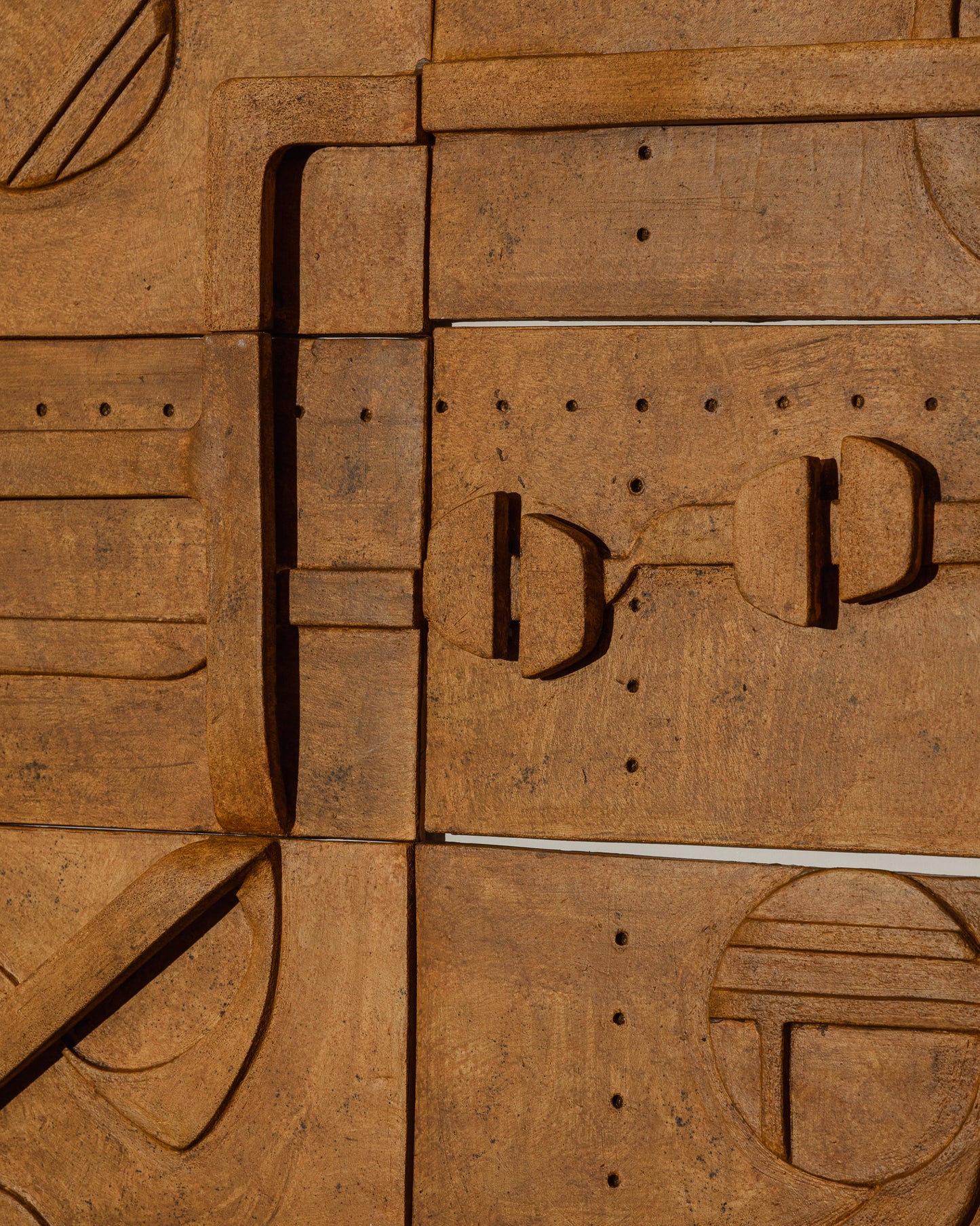 Cordoba wall installation in ceramic