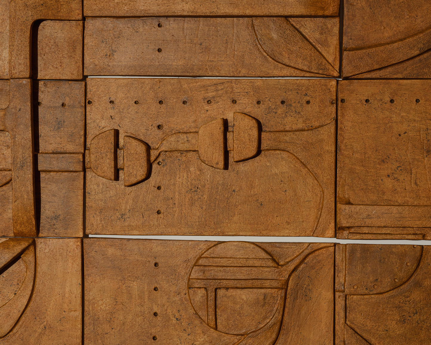 Cordoba wall installation in ceramic