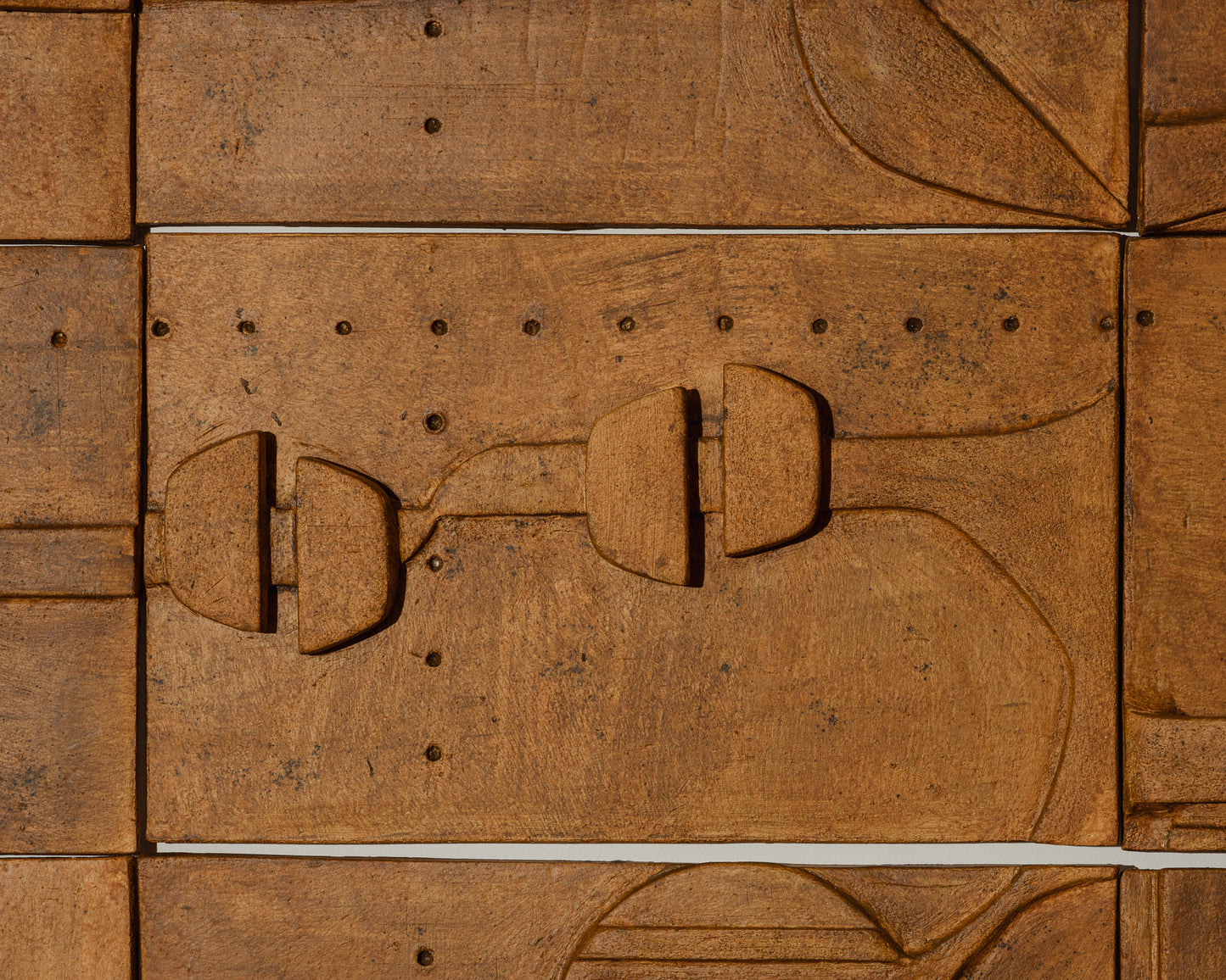 Cordoba wall installation in ceramic