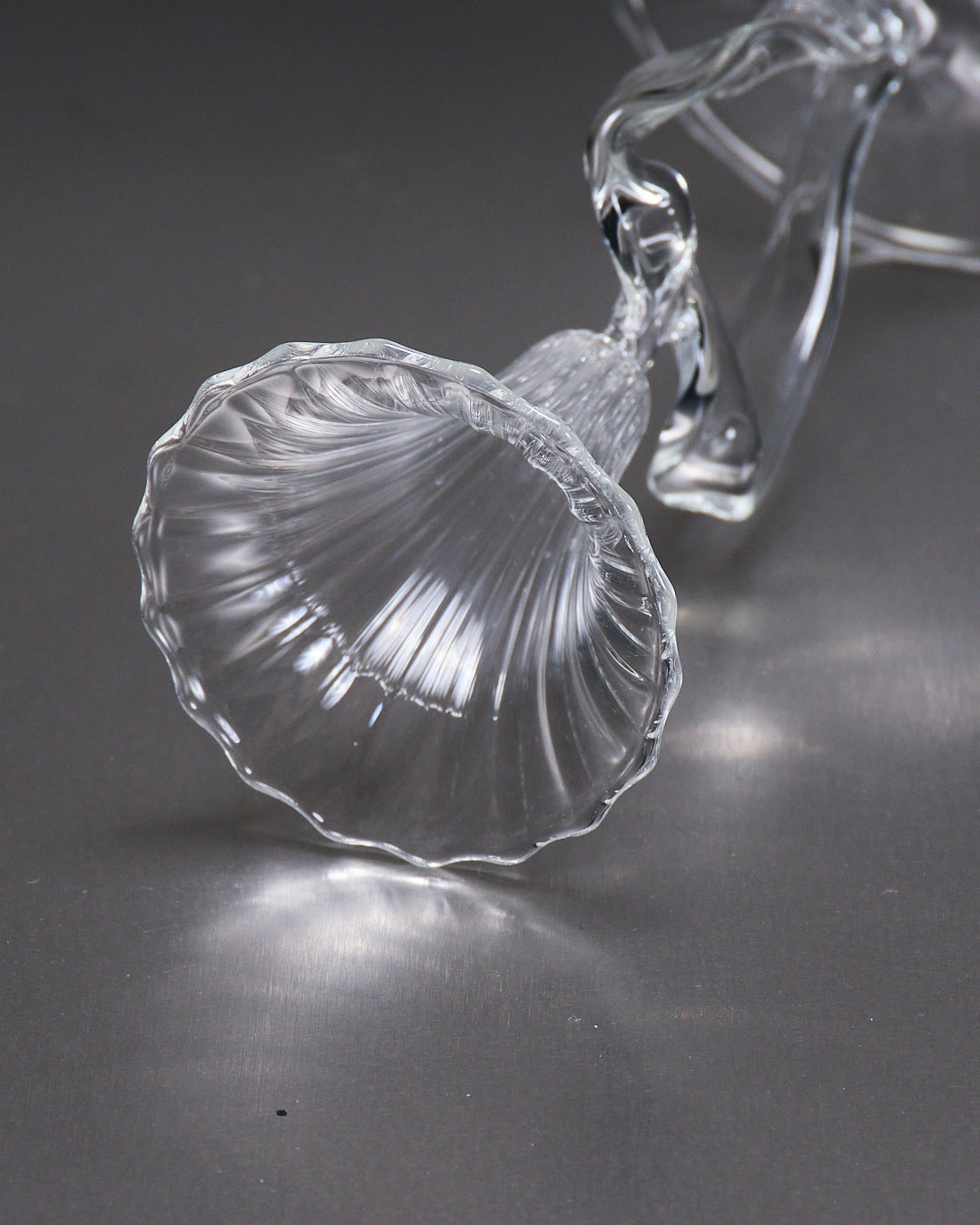 Ribbon II candle-holder 