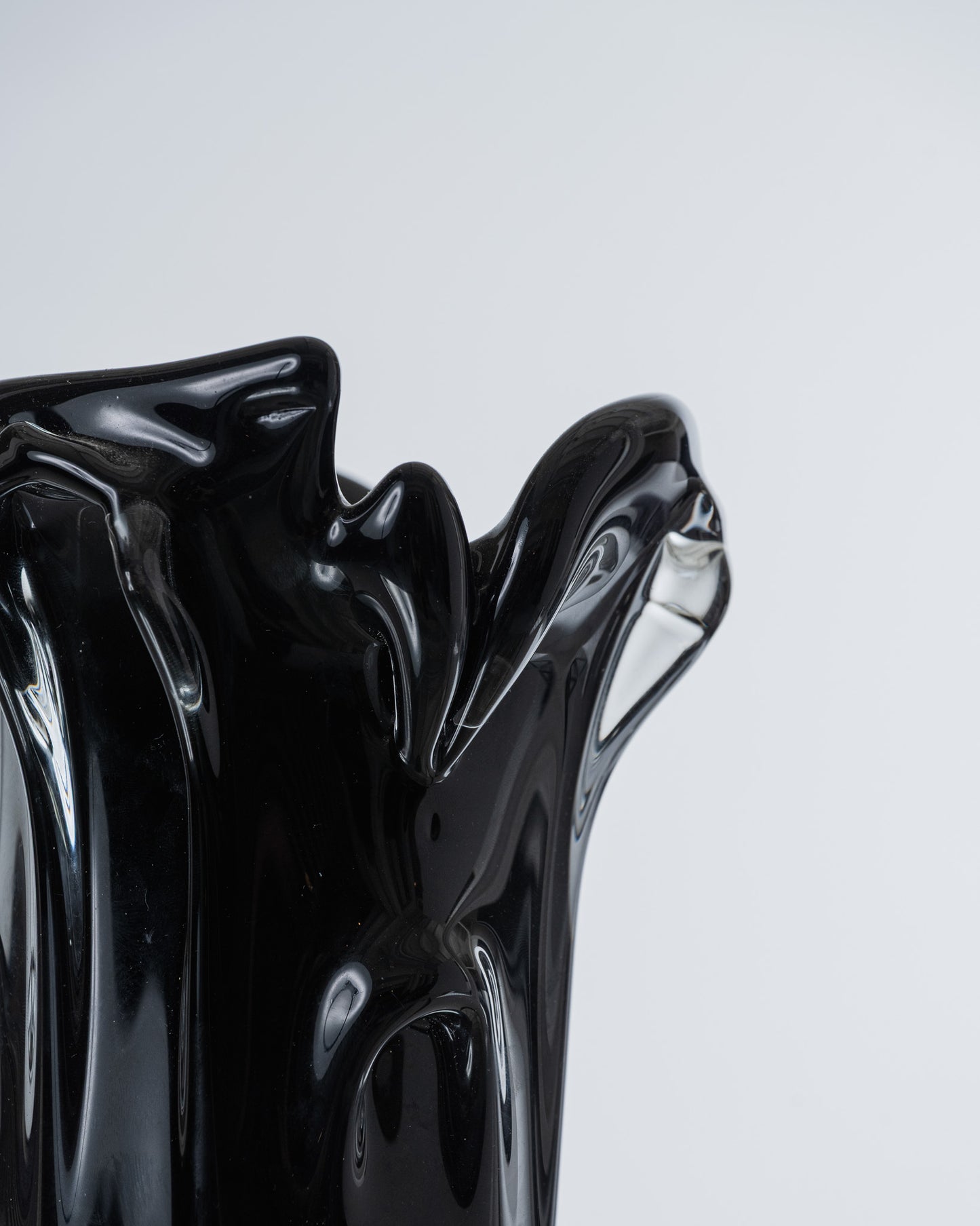 VASE EN VERRE DRAPÉ