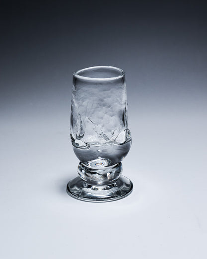 GOBELET À PIED DE FORME LIBRE