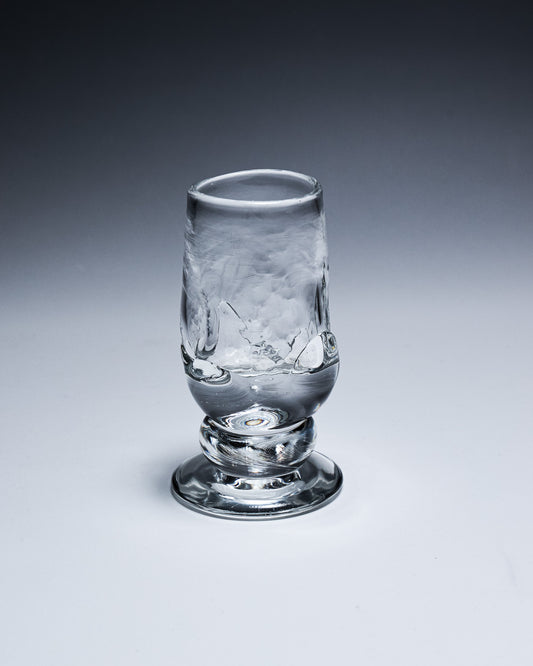 GOBELET À PIED DE FORME LIBRE